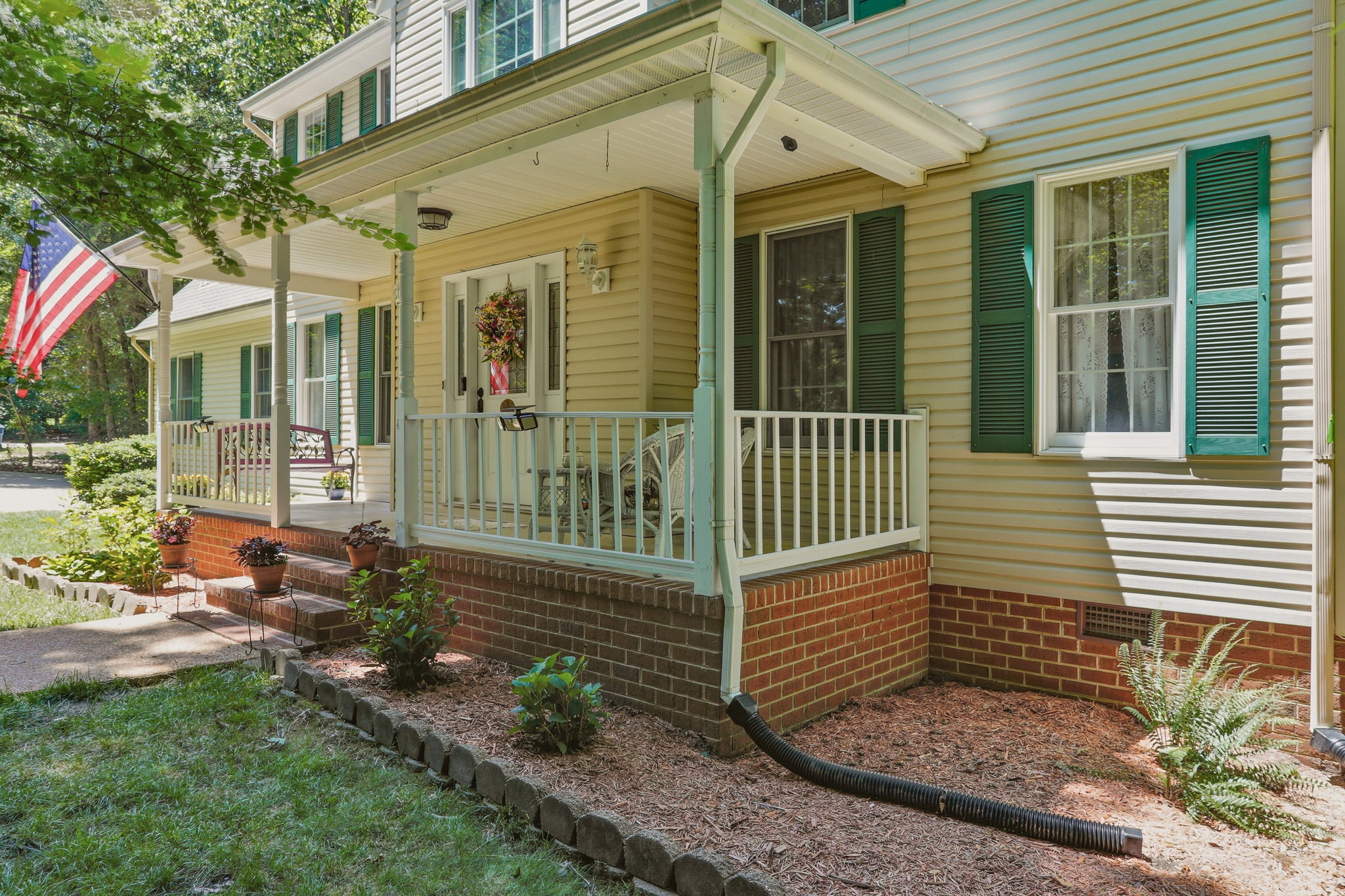 04-Exterior Front