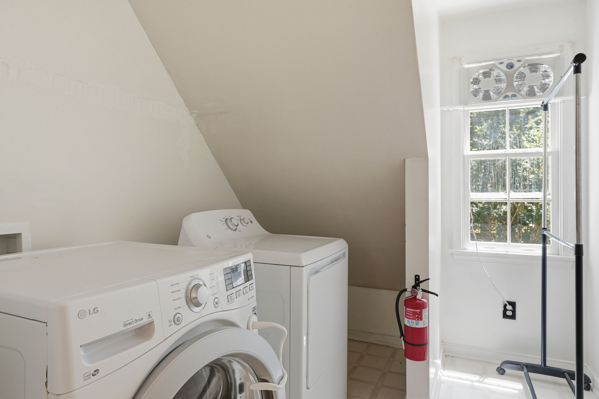 38-Laundry Room