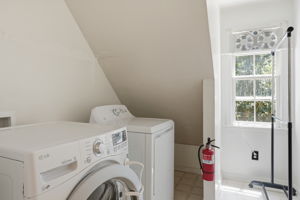 38-Laundry Room