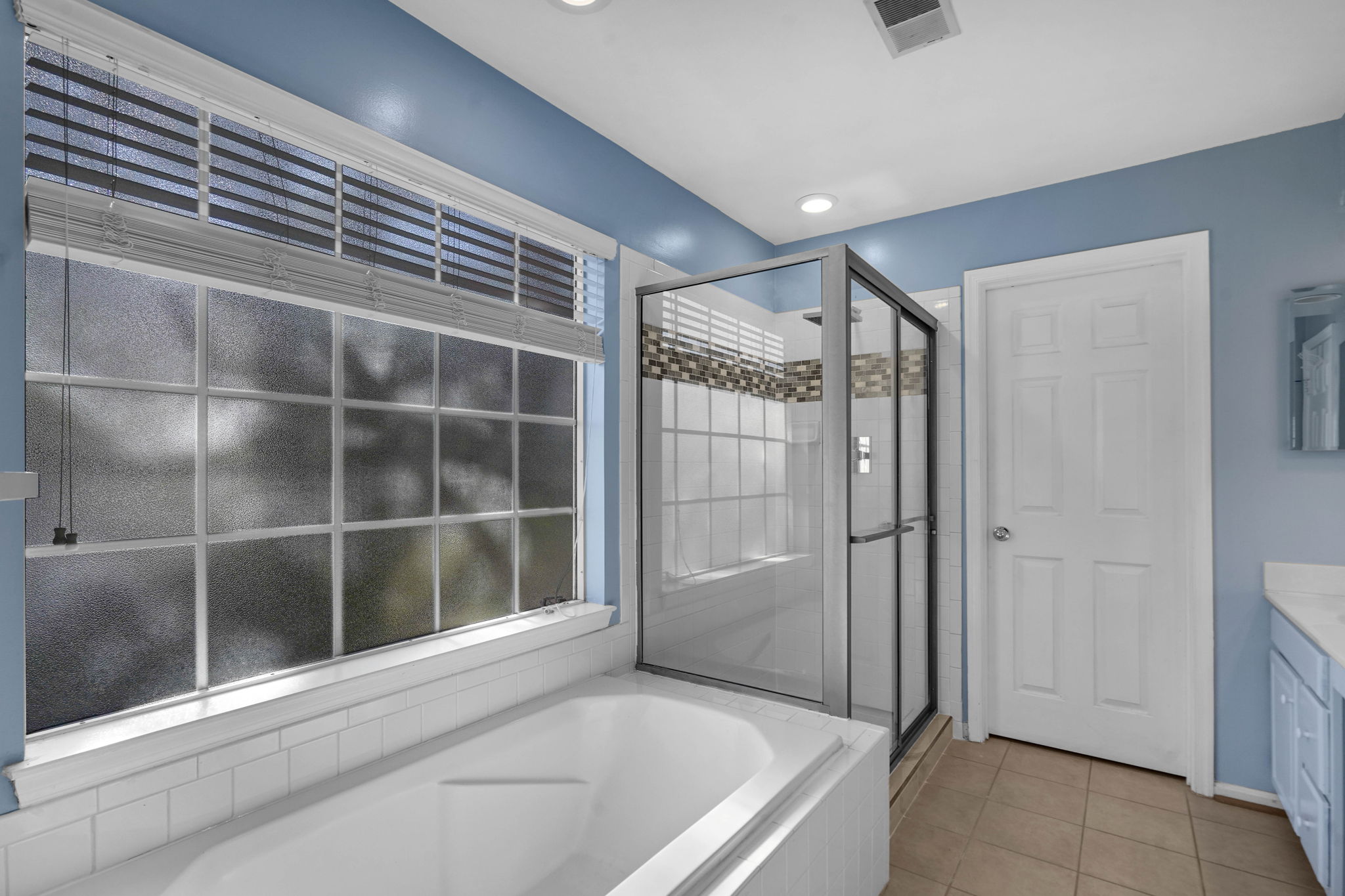 32 bath
