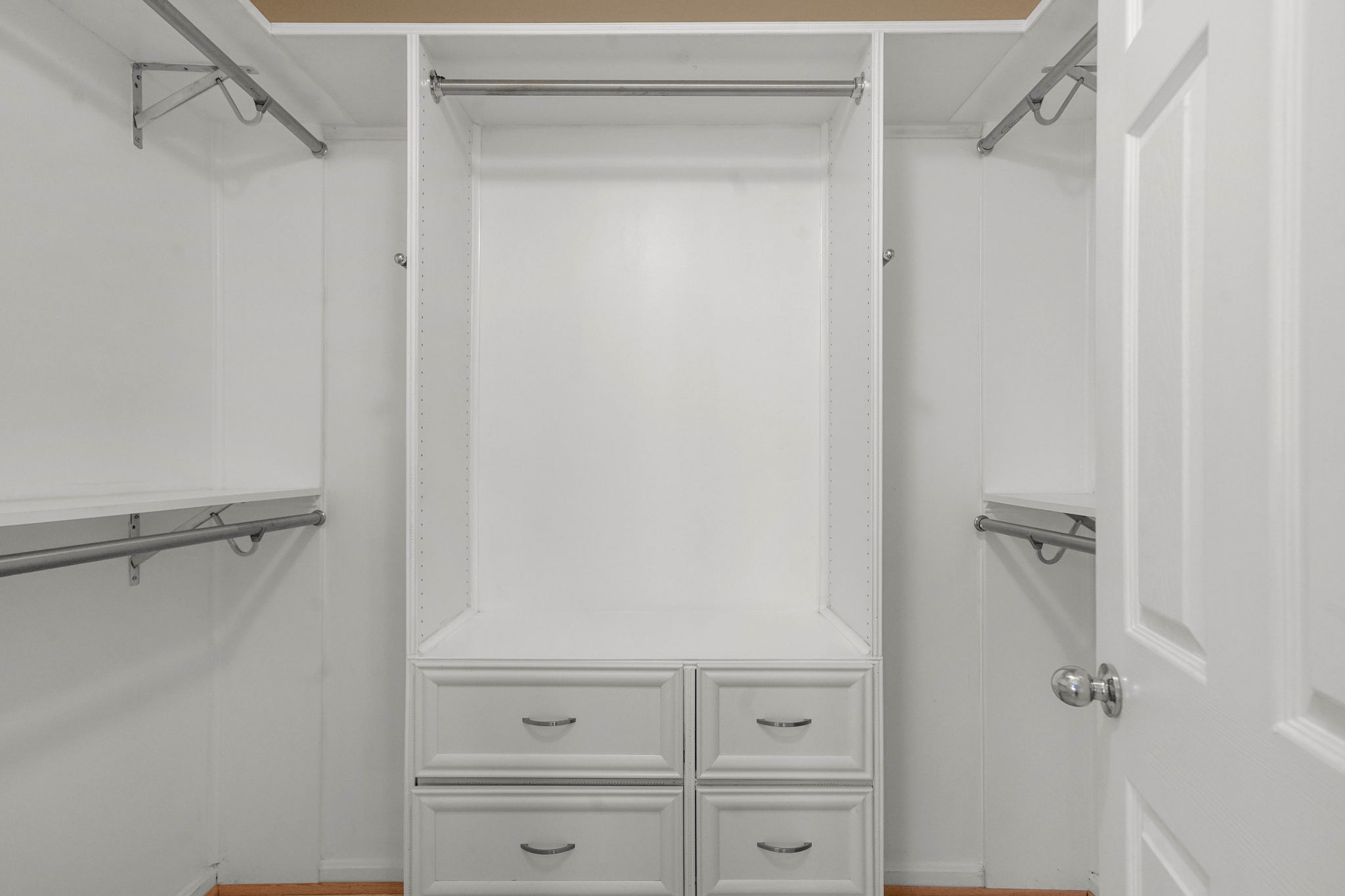 30 closet