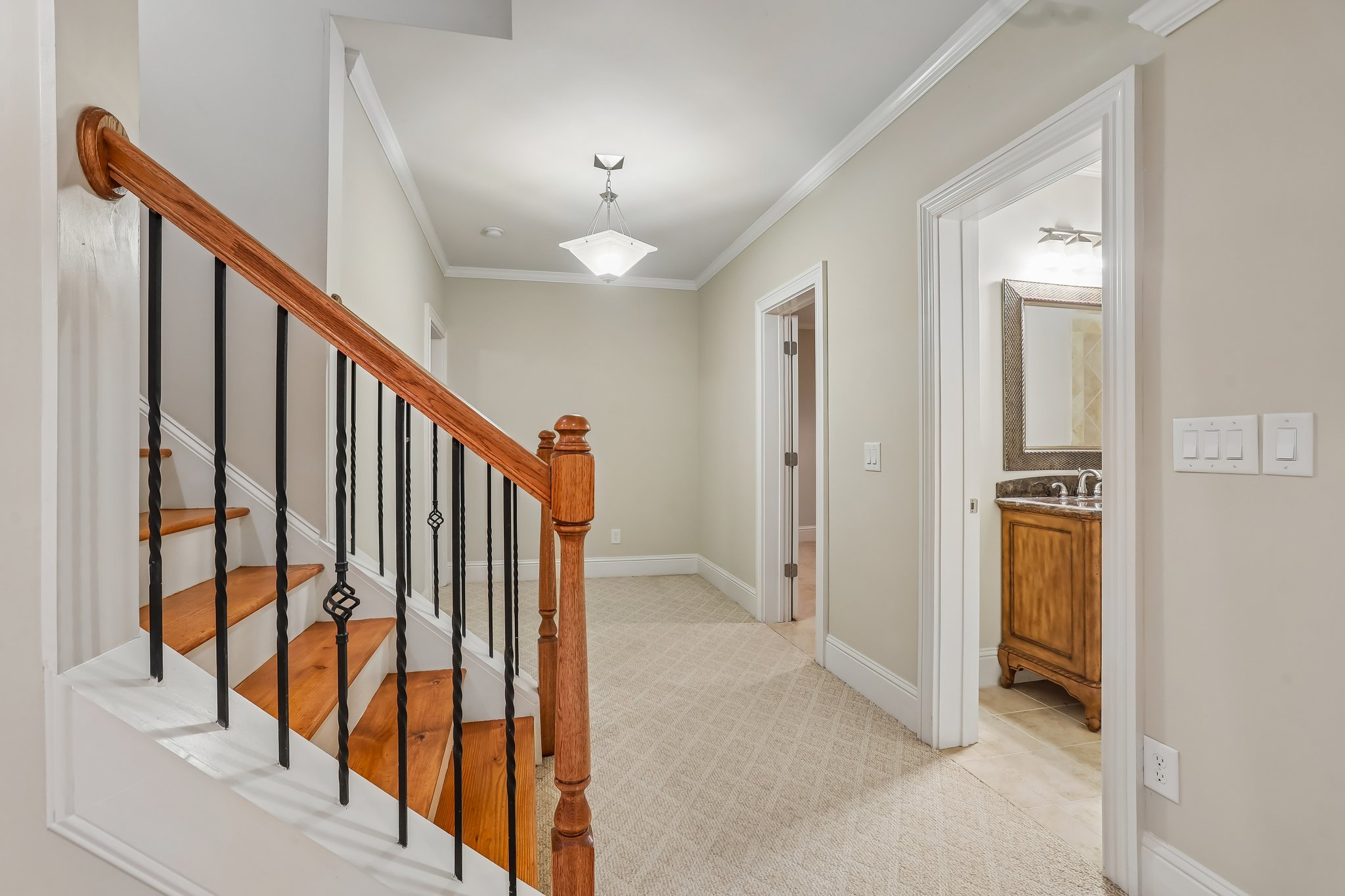 Darvish Ln-S1206-021.jpg