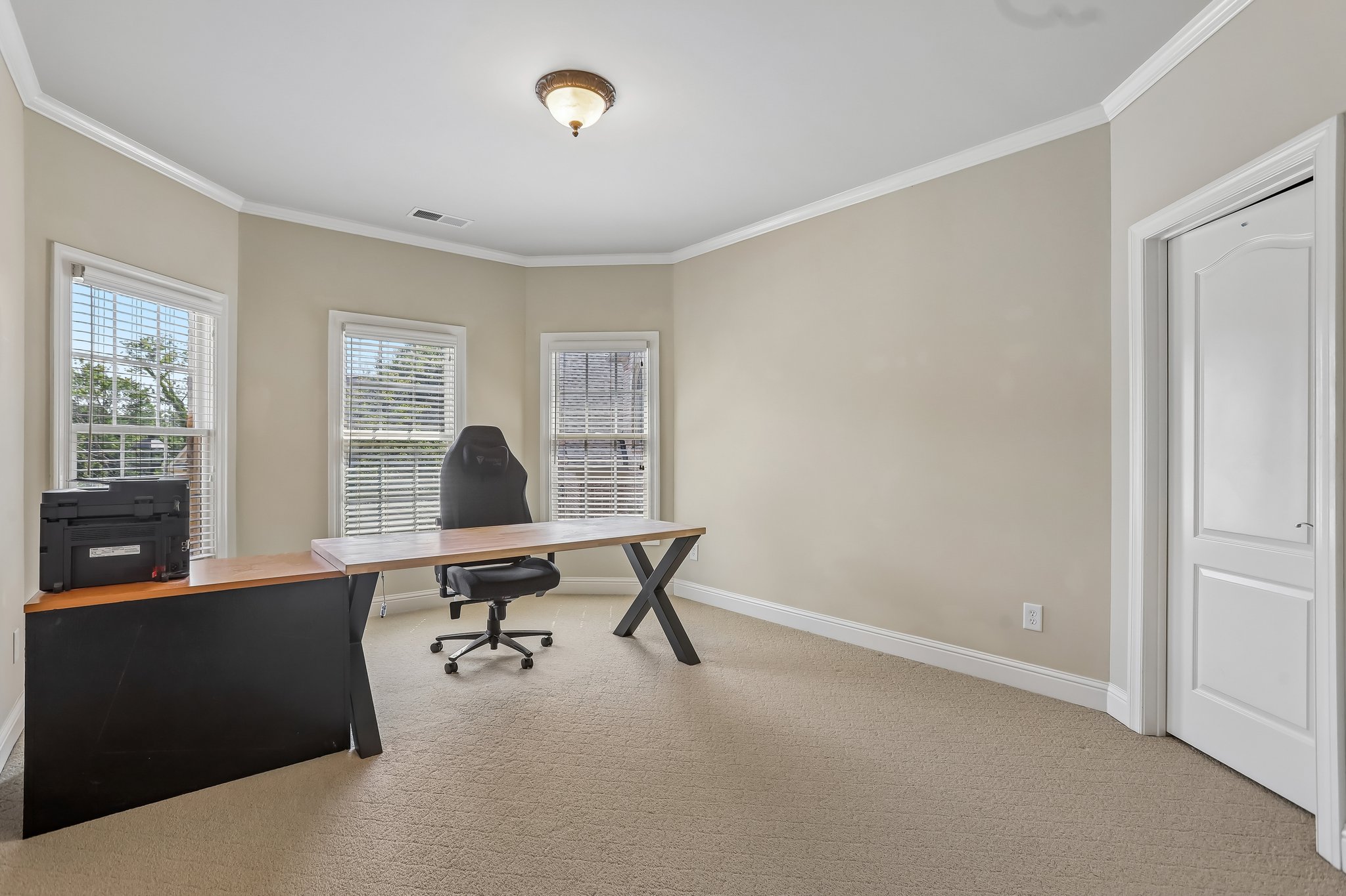 Darvish Ln-S1206-039.jpg