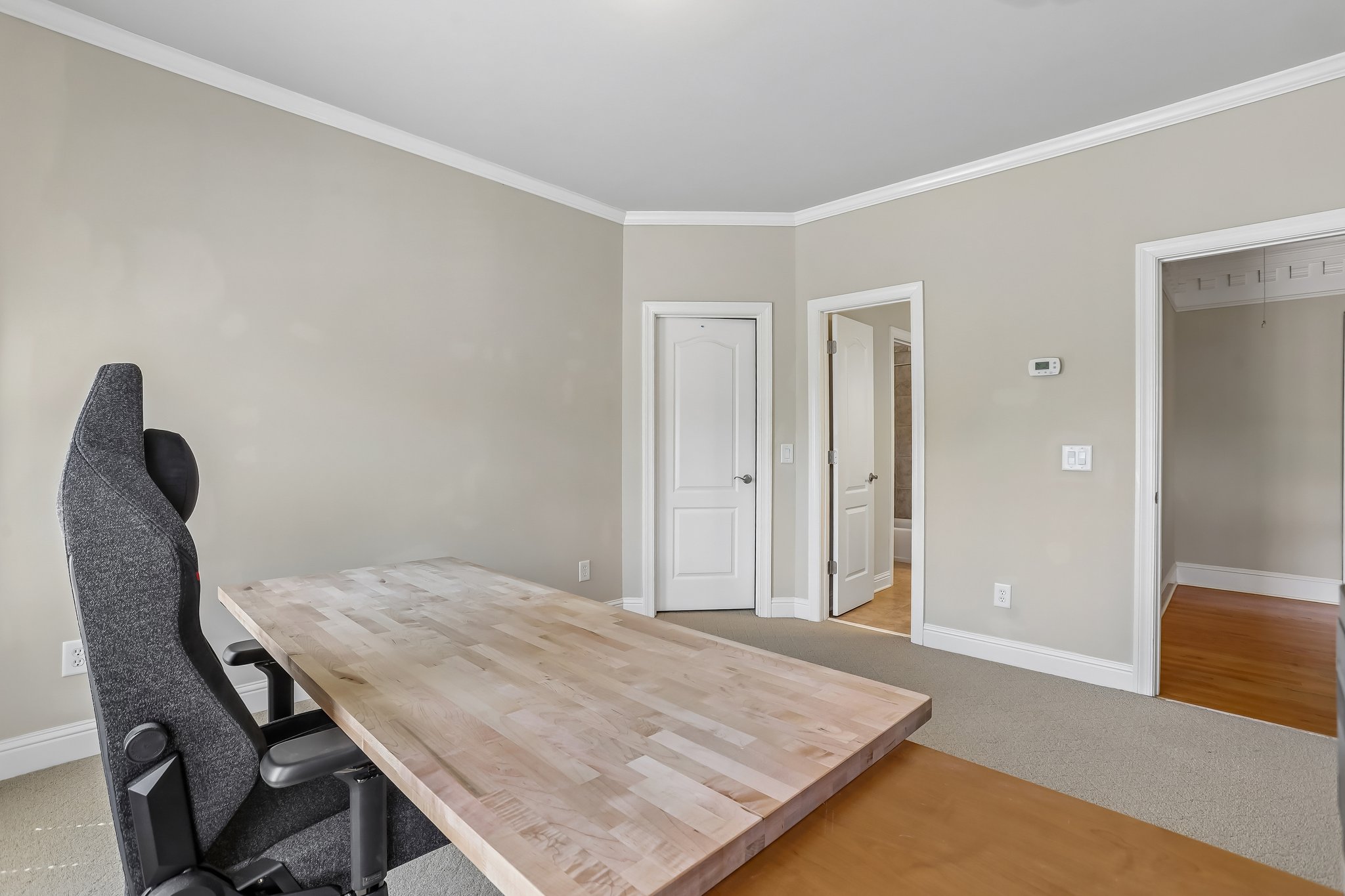 Darvish Ln-S1206-040.jpg