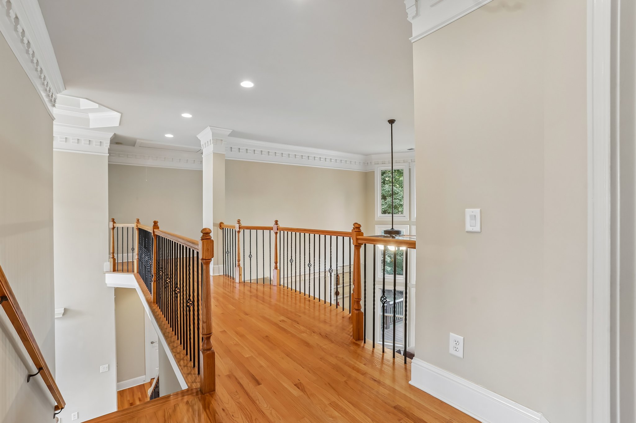 Darvish Ln-S1206-049.jpg