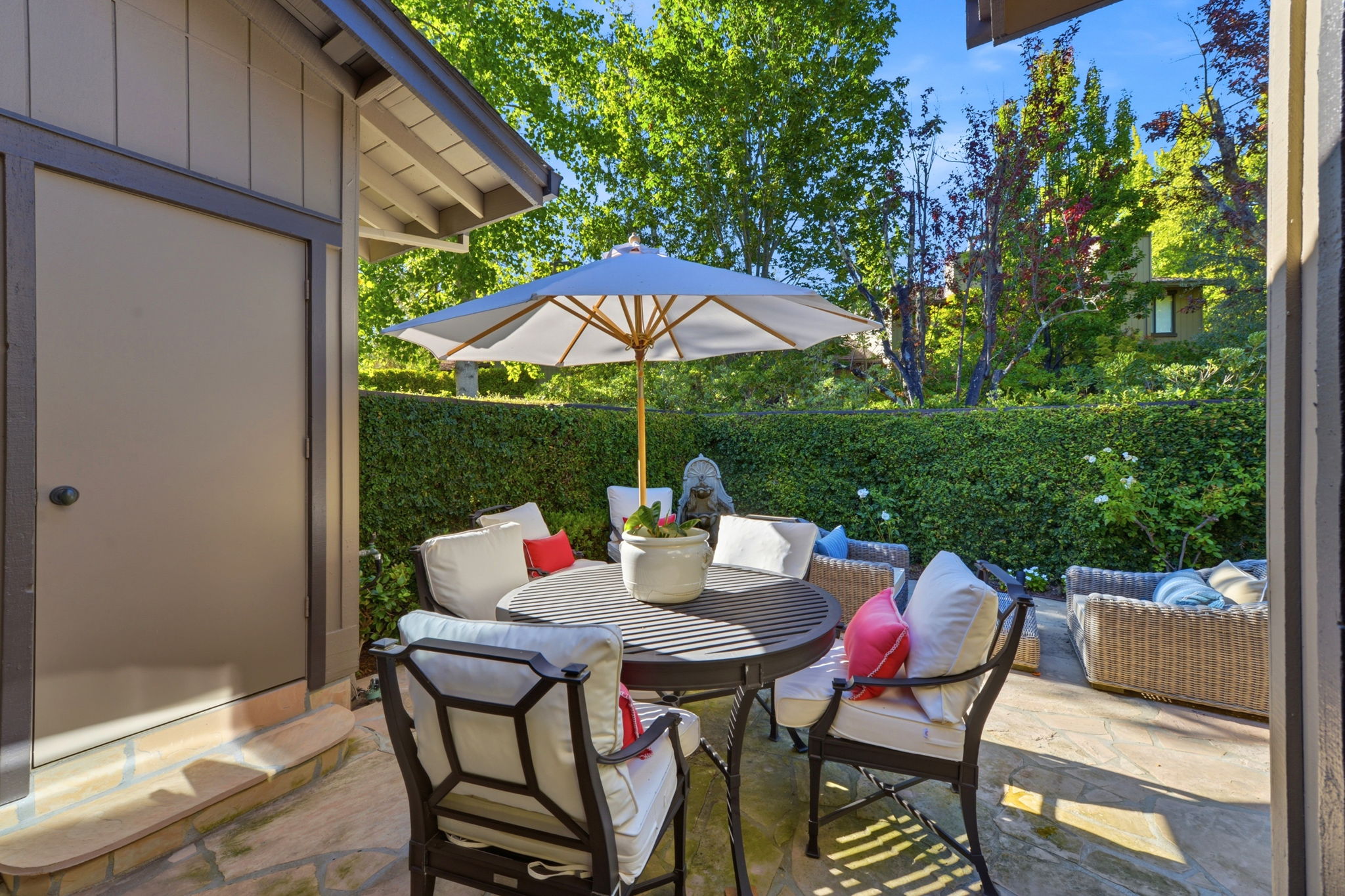 041_F8_1252 Sharon Park Dr