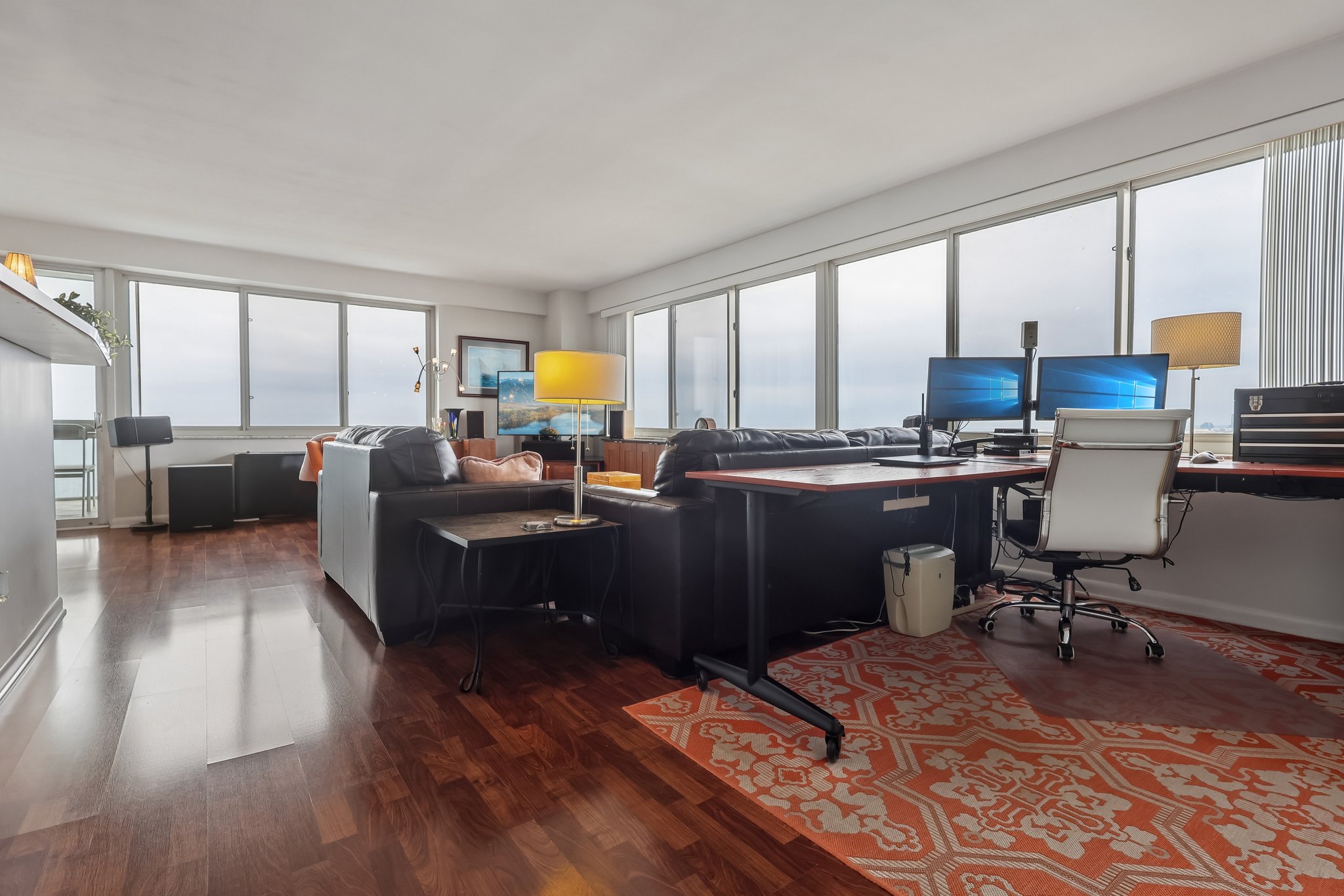 Edgewater Dr 1606-S1709-003.jpg