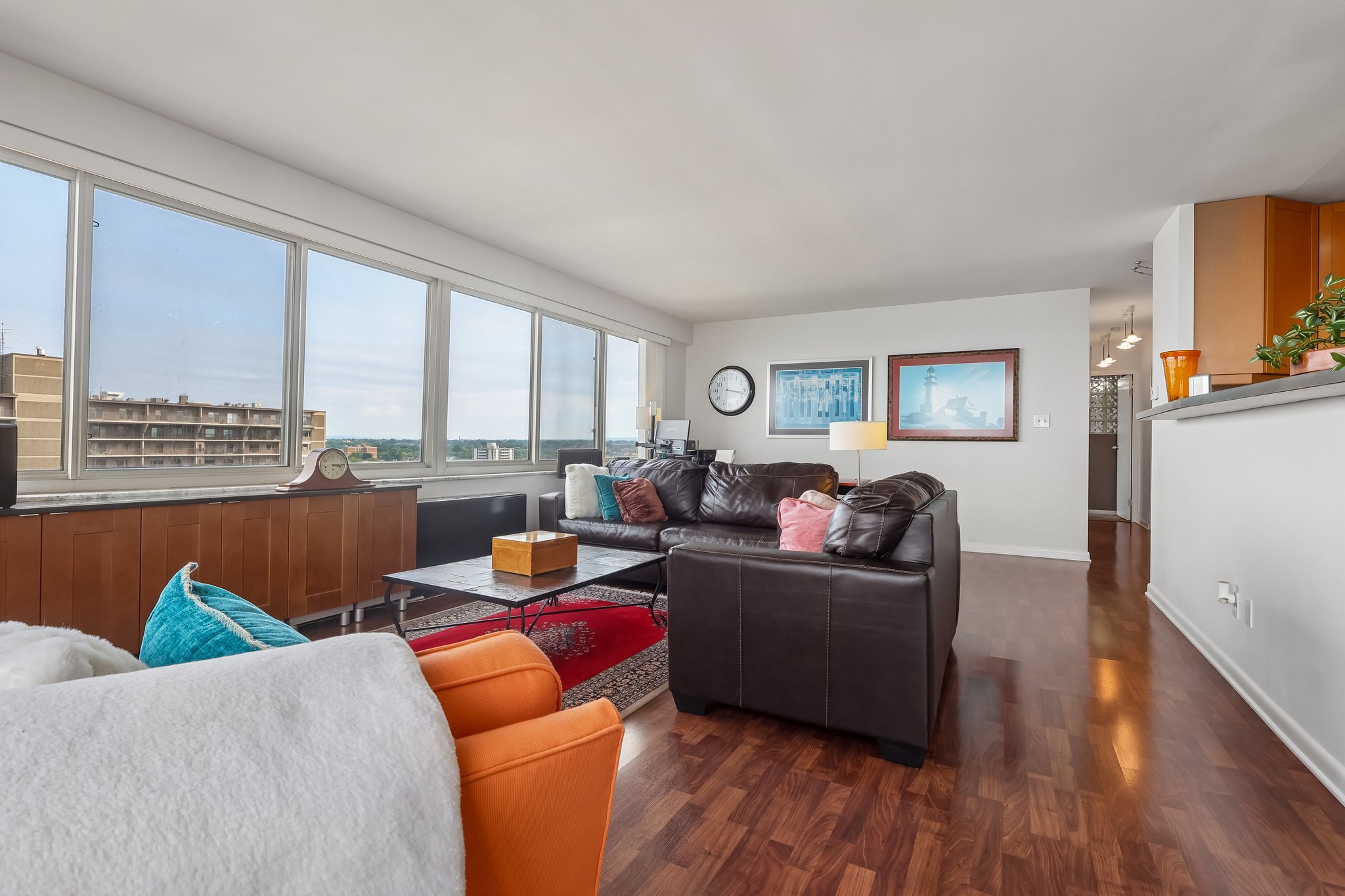 Edgewater Dr 1606-S1709-006.jpg