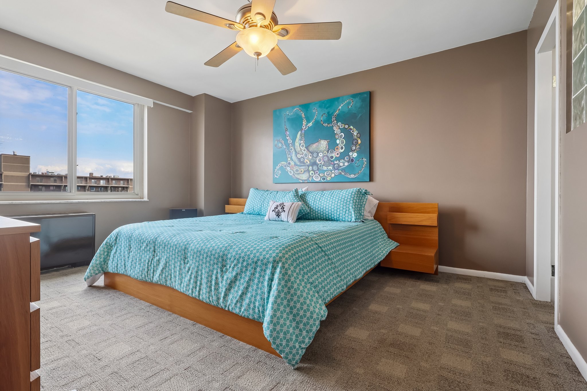 Edgewater Dr 1606-S1709-020.jpg