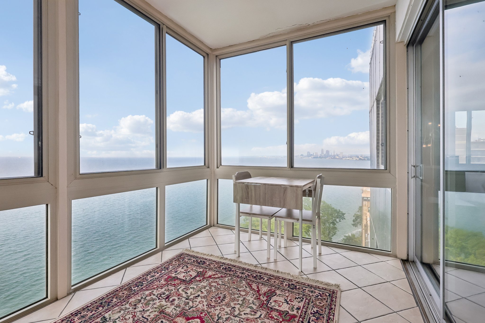 Edgewater Dr 1606-S1709-028.jpg