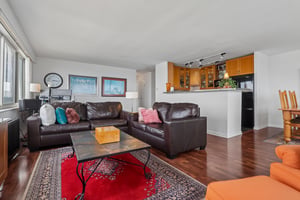 Edgewater Dr 1606-S1709-005.jpg