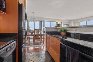 Edgewater Dr 1606-S1709-011.jpg