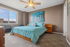 Edgewater Dr 1606-S1709-020.jpg