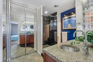 Edgewater Dr 1606-S1709-023.jpg