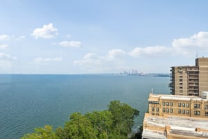 Edgewater Dr 1606-S1709-030.jpg