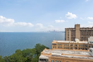 Edgewater Dr 1606-S1709-031.jpg