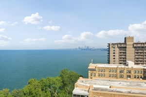 Edgewater Dr 1606-S1709-032.jpg