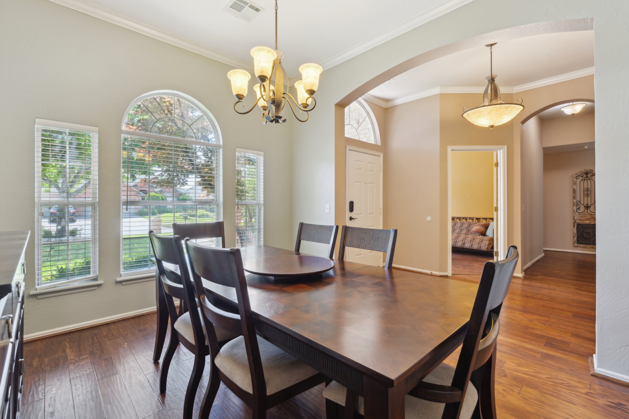 12525 Youngs Pl_009.jpg