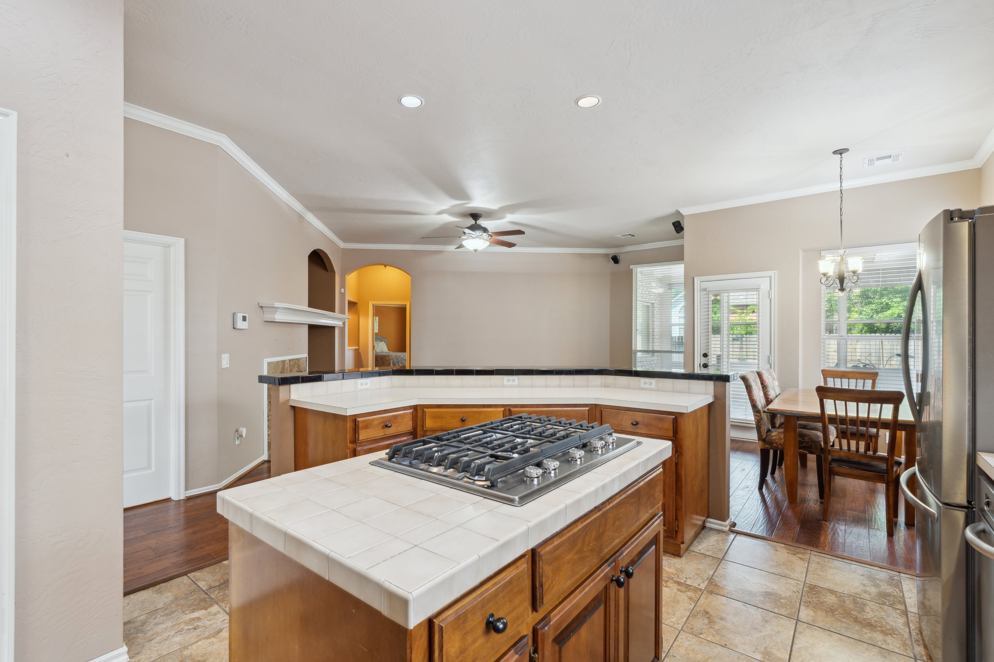 12525 Youngs Pl_020.jpg