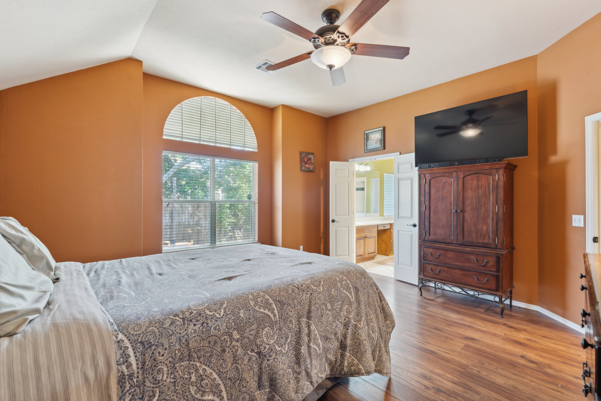 12525 Youngs Pl_031.jpg