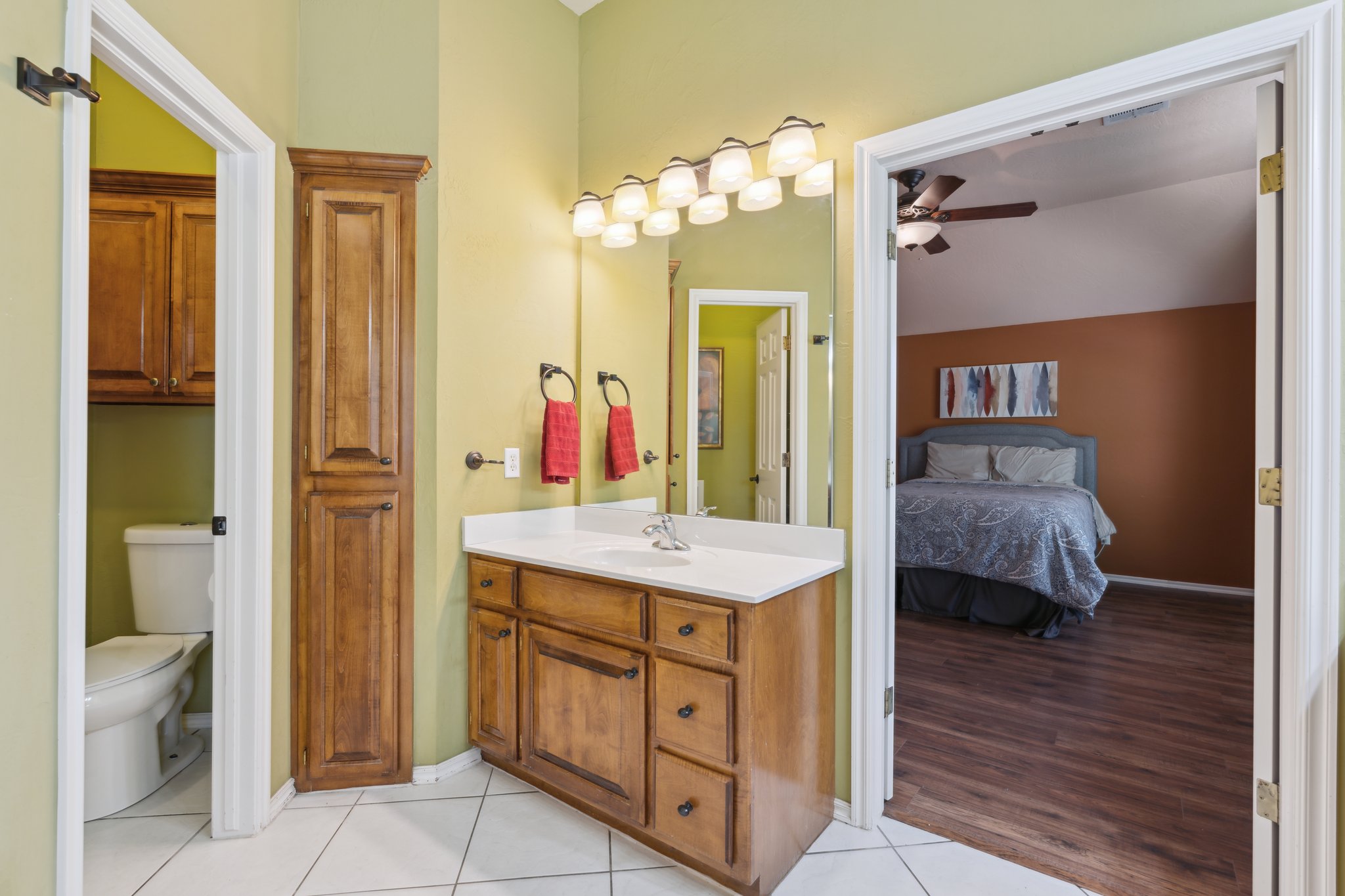 12525 Youngs Pl_034.jpg