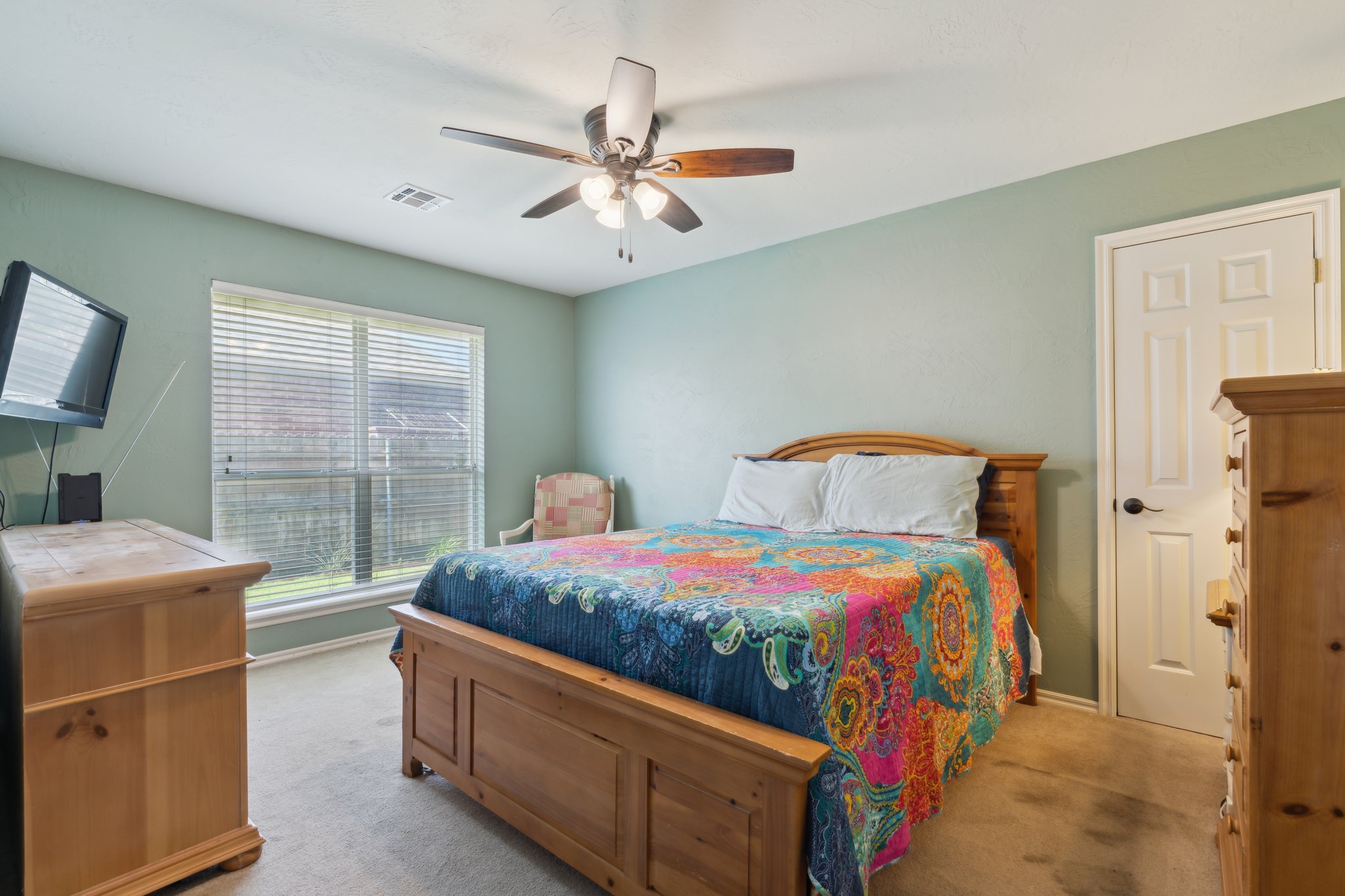 12525 Youngs Pl_038.jpg