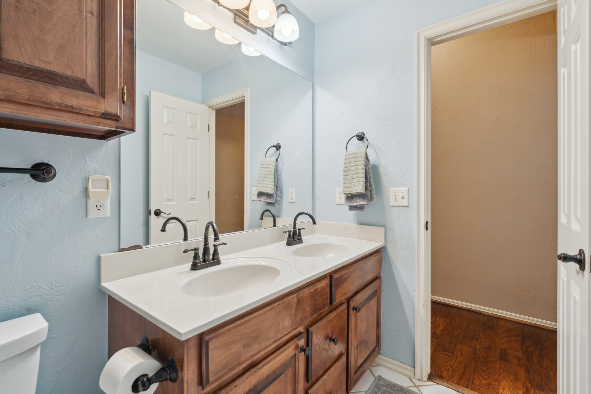 12525 Youngs Pl_041.jpg