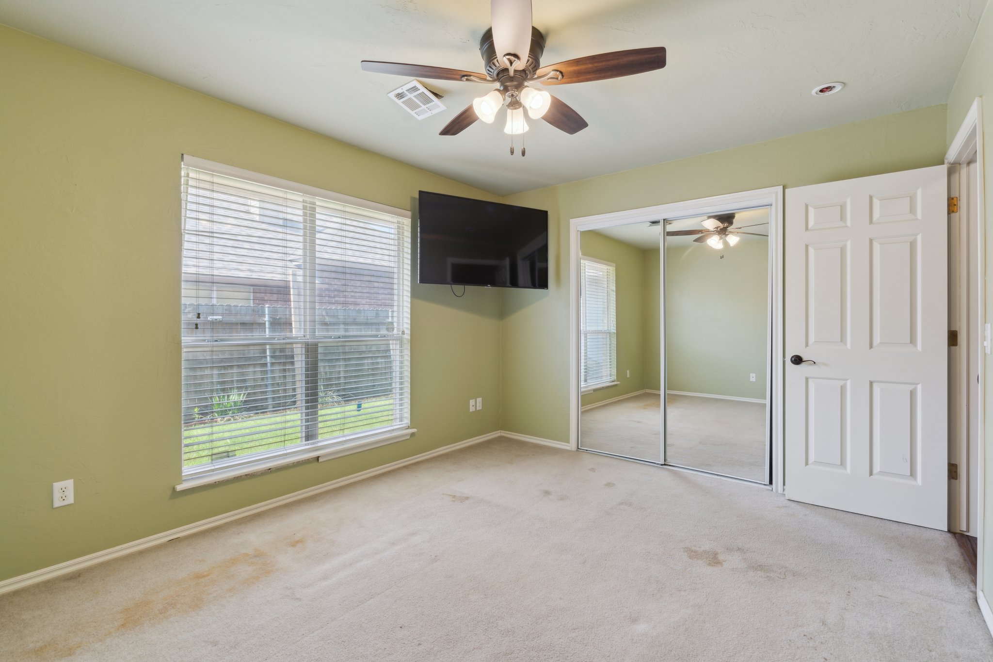 12525 Youngs Pl_044.jpg