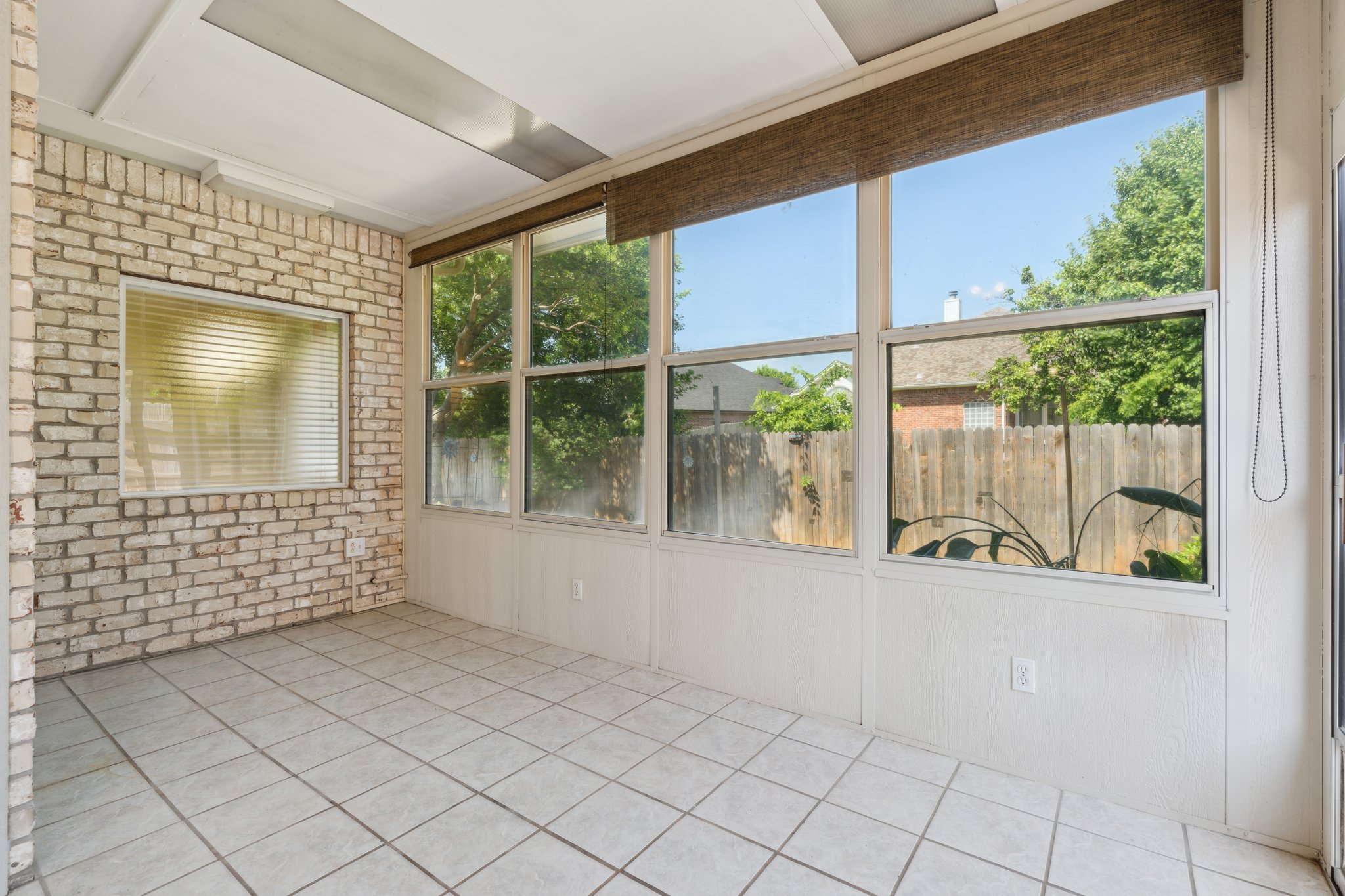 12525 Youngs Pl_048.jpg