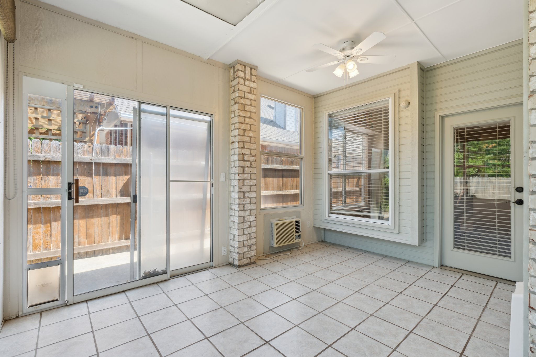 12525 Youngs Pl_050.jpg