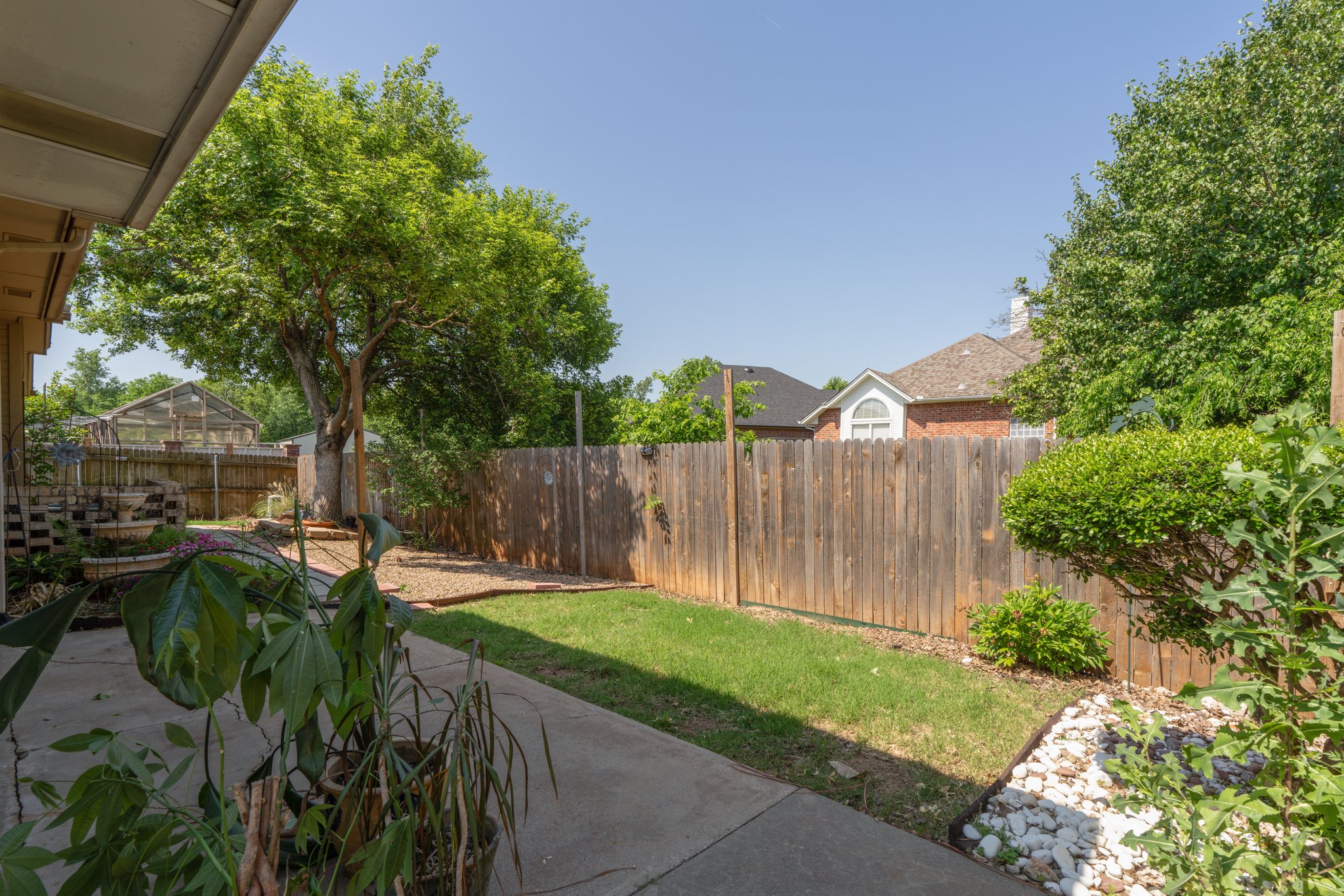 12525 Youngs Pl_051.jpg