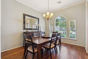 12525 Youngs Pl_008.jpg