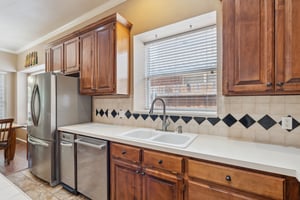 12525 Youngs Pl_025.jpg