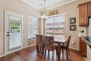 12525 Youngs Pl_026.jpg