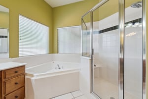 12525 Youngs Pl_036.jpg