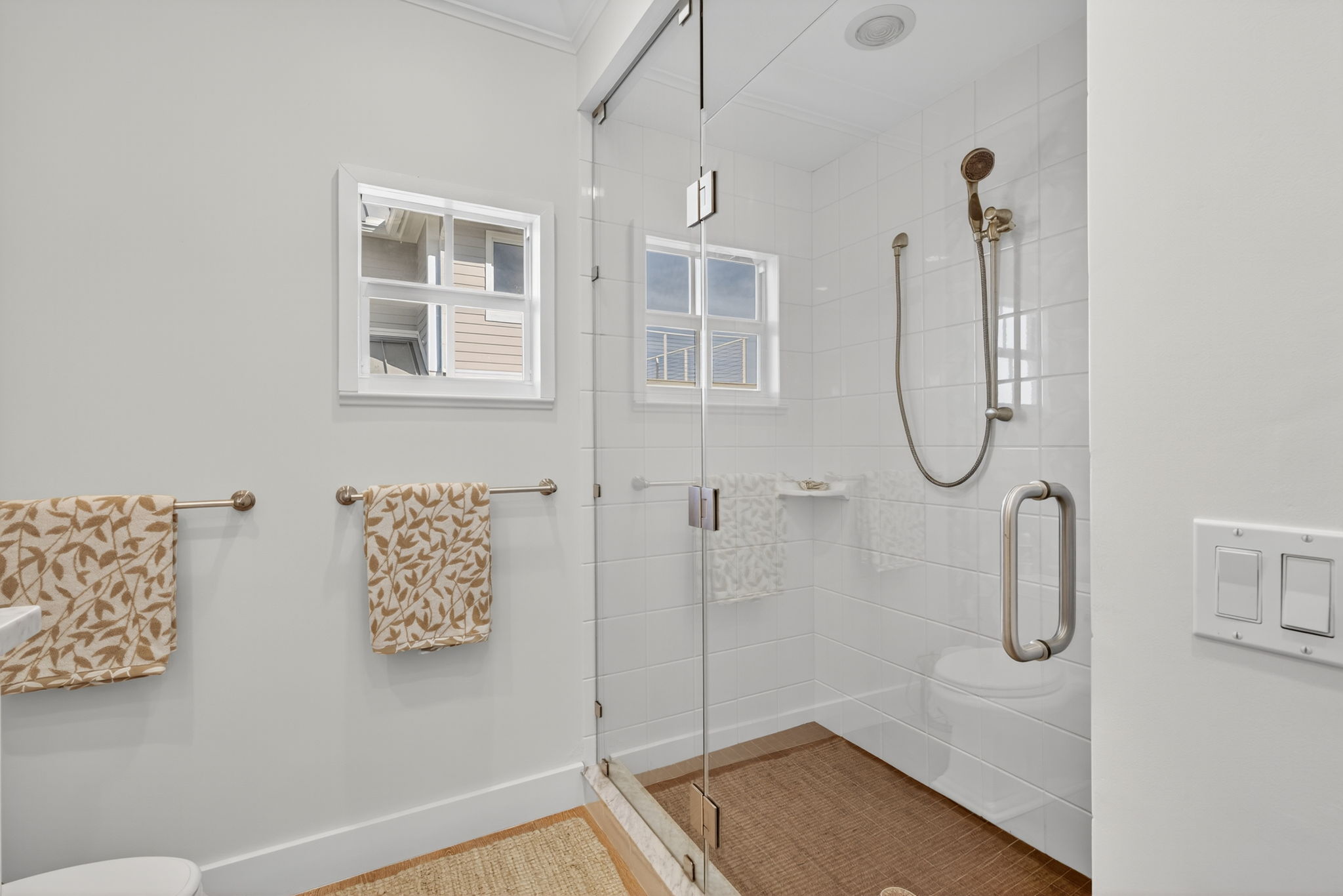 Guest Bathroom 3 - 2 of 2