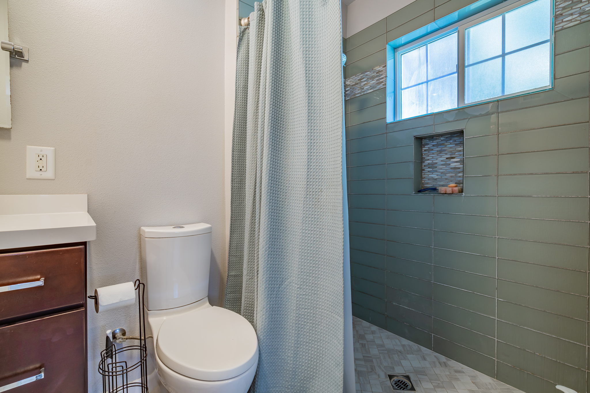 1254 Gantlin St, Simi Valley, CA 93065, USA Photo 40