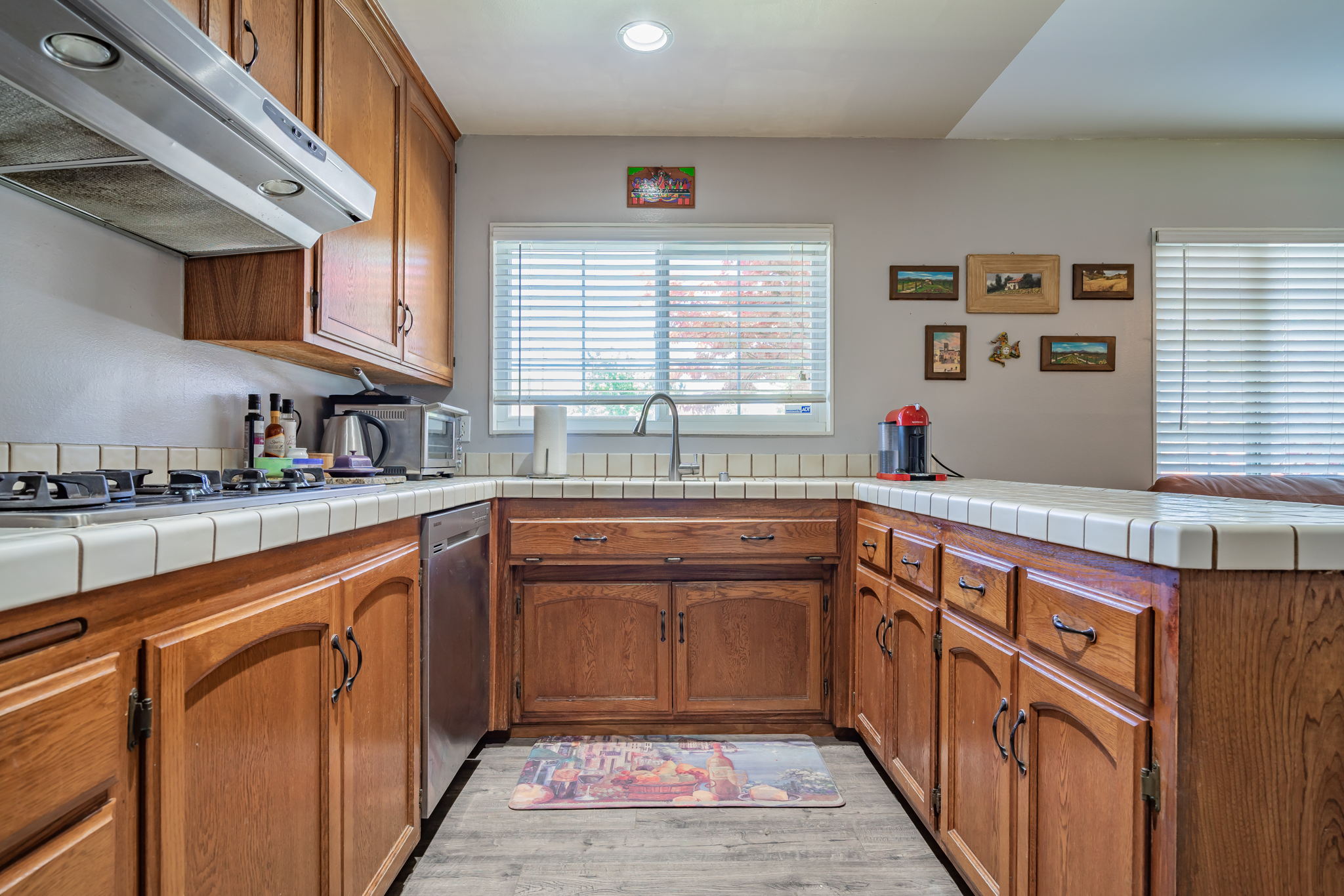 1254 Gantlin St, Simi Valley, CA 93065, USA Photo 17