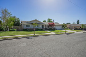 1254 Gantlin St, Simi Valley, CA 93065, USA Photo 0