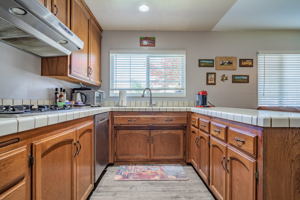 1254 Gantlin St, Simi Valley, CA 93065, USA Photo 16