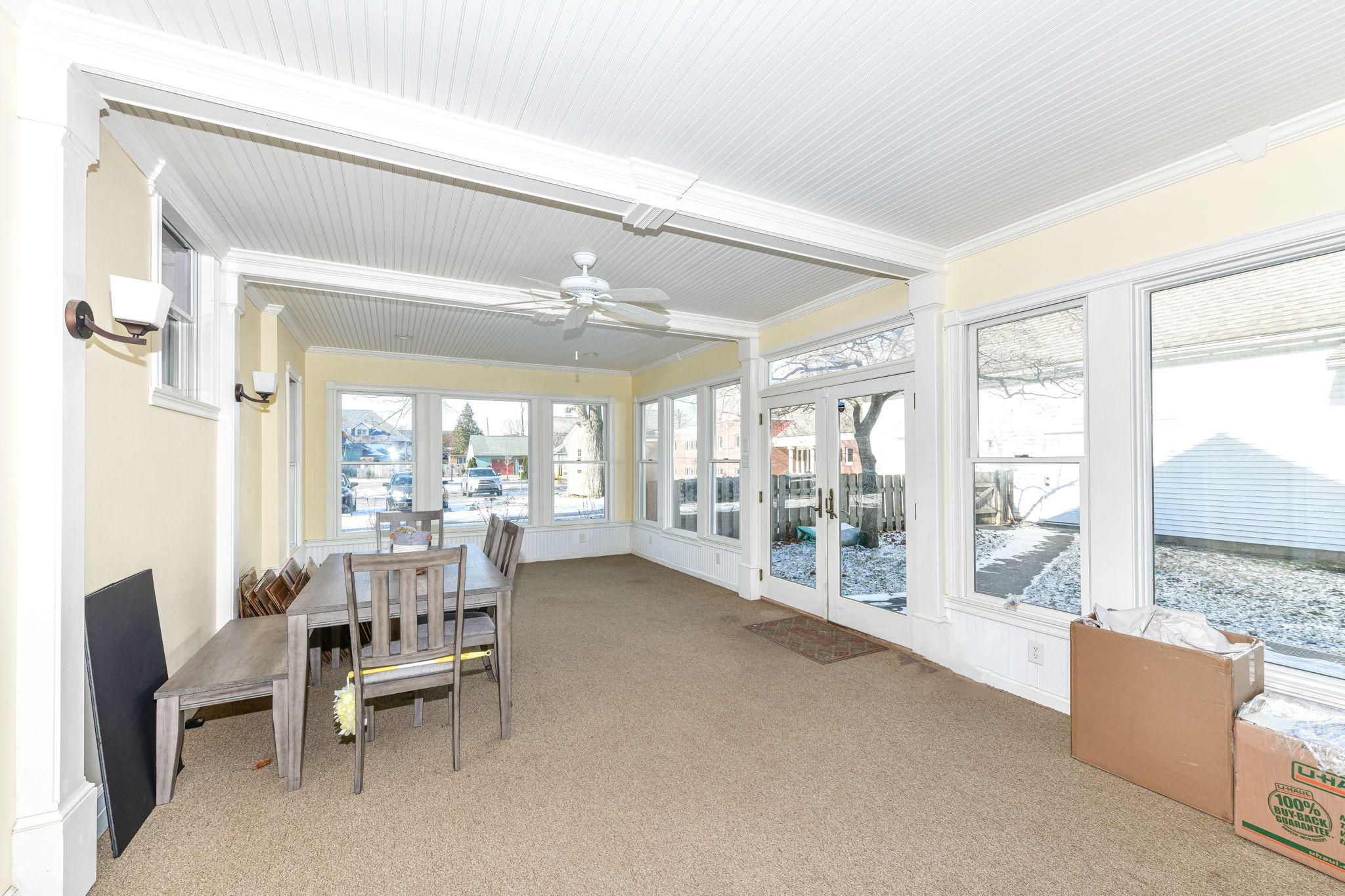 3 Seasons Sunroom