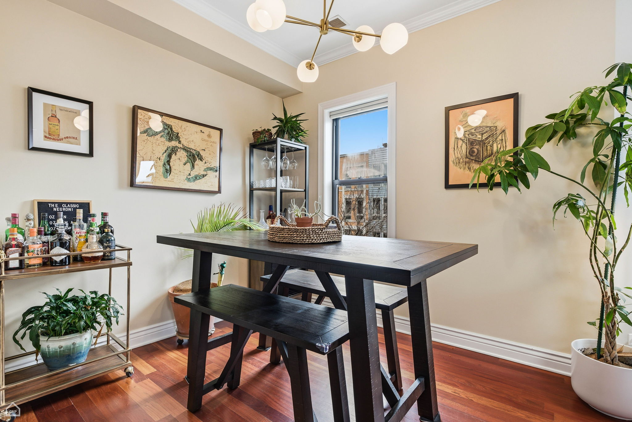 1254 W Diversey Pkwy 3 - Laura Kisling_CHP2026_009