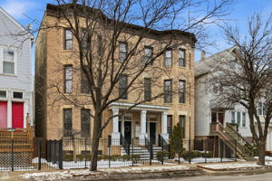 1254 W Diversey Pkwy 3 - Laura Kisling_CHP2026_002