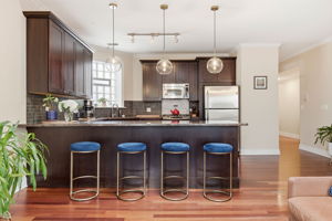 1254 W Diversey Pkwy 3 - Laura Kisling_CHP2026_006