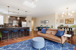 1254 W Diversey Pkwy 3 - Laura Kisling_CHP2026_007