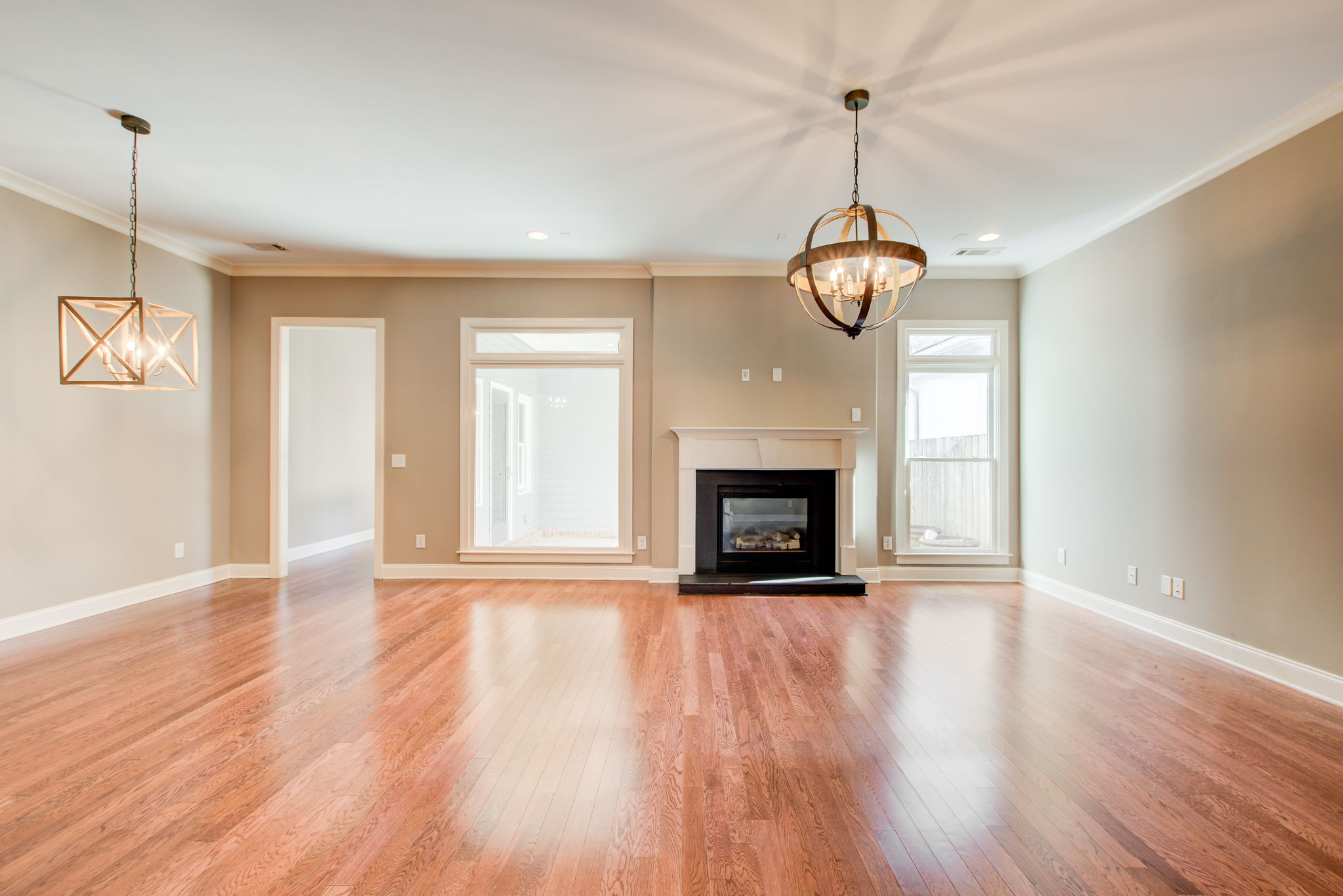 10 Dining LR Split B