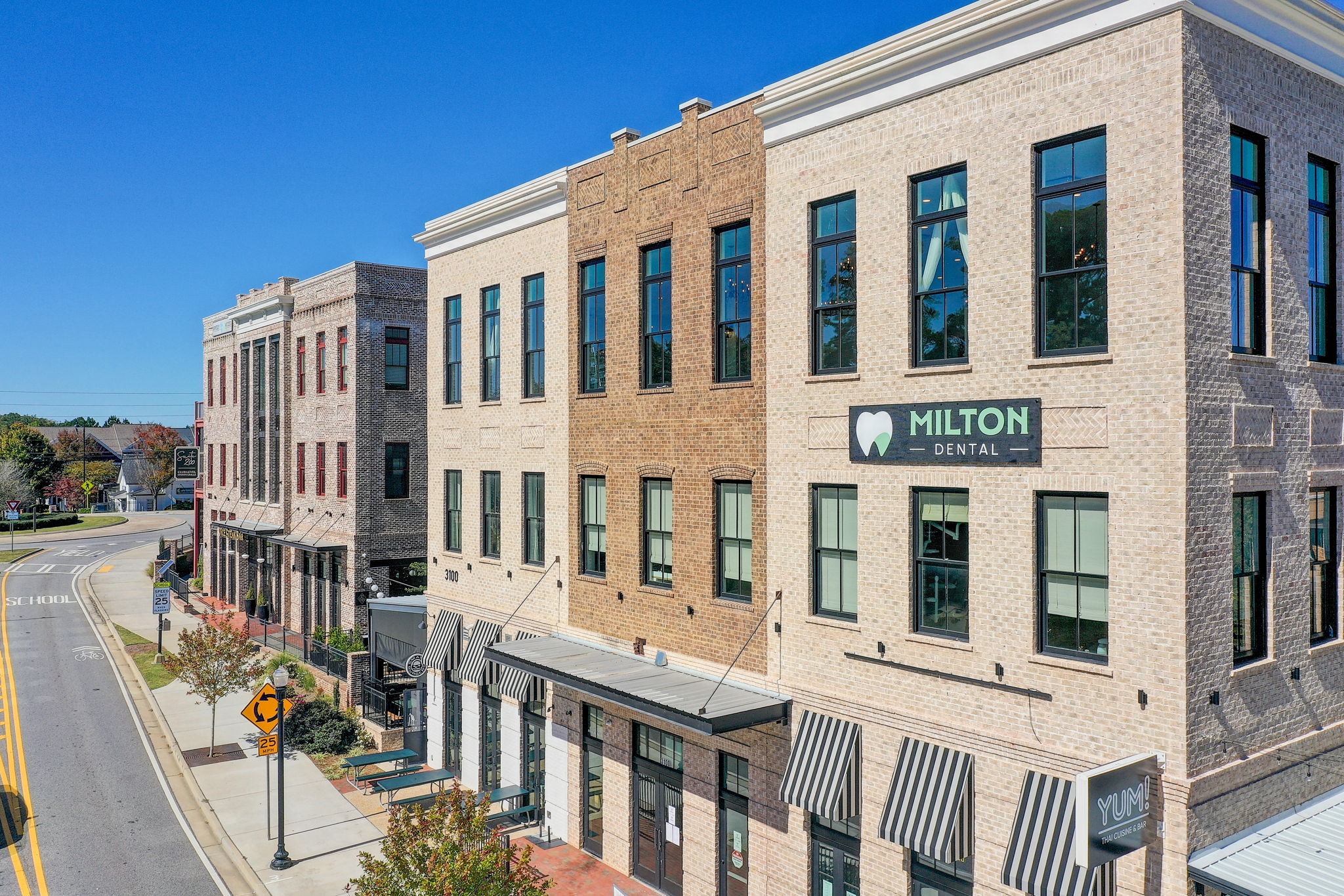 48 Crabapple District Shoppes (2)