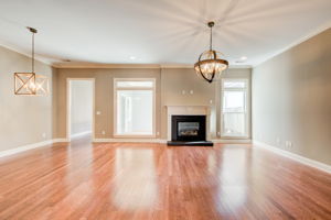 10 Dining LR Split B