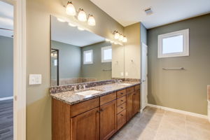 25 Main BR En Suite A Vanity Detail