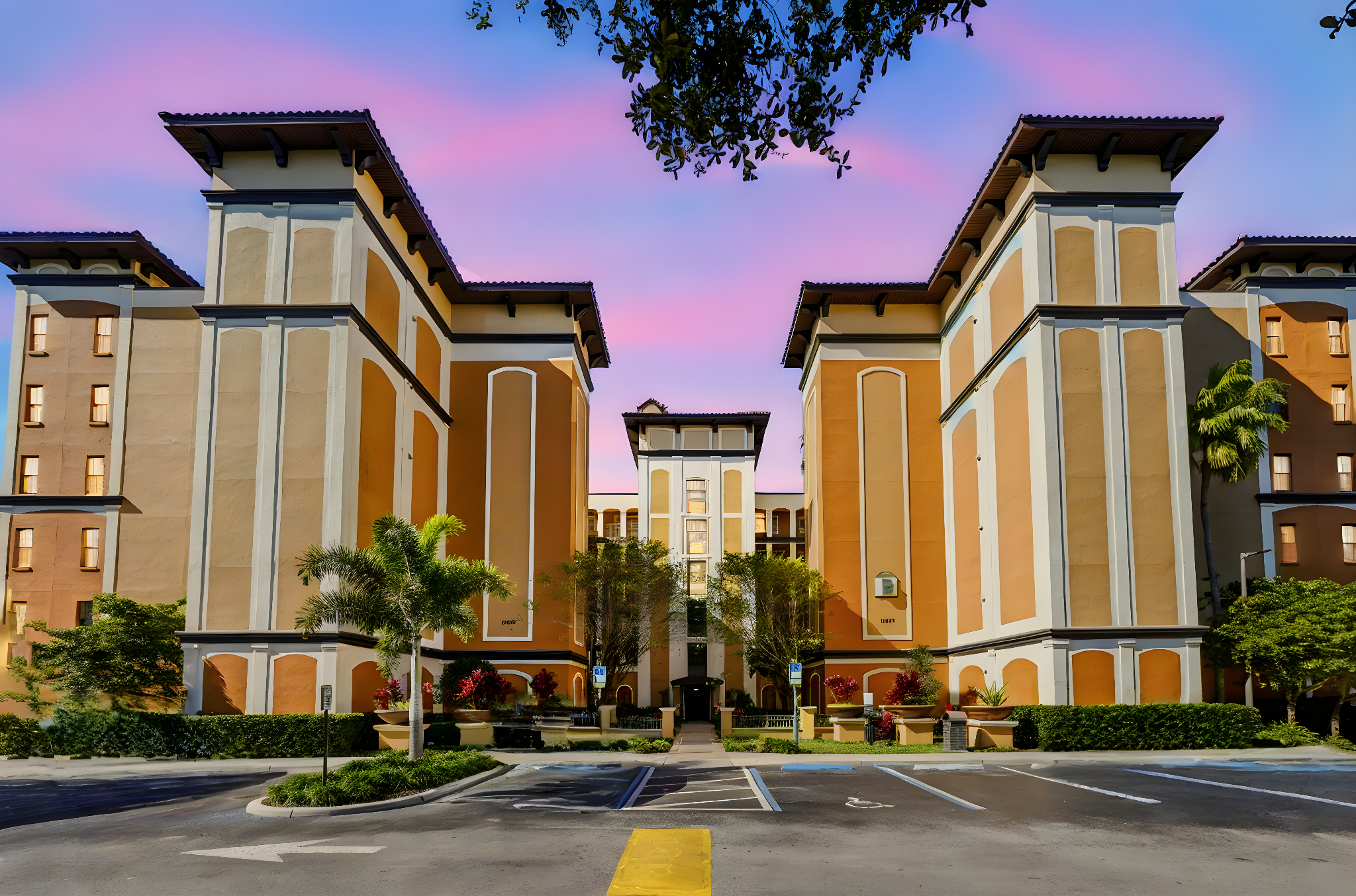 12544 Floridays Resort Dr 312B_01 day to dusk.jpeg